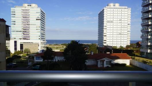 Apartamento en venta y alquiler temporario Brava 3 dormitorios